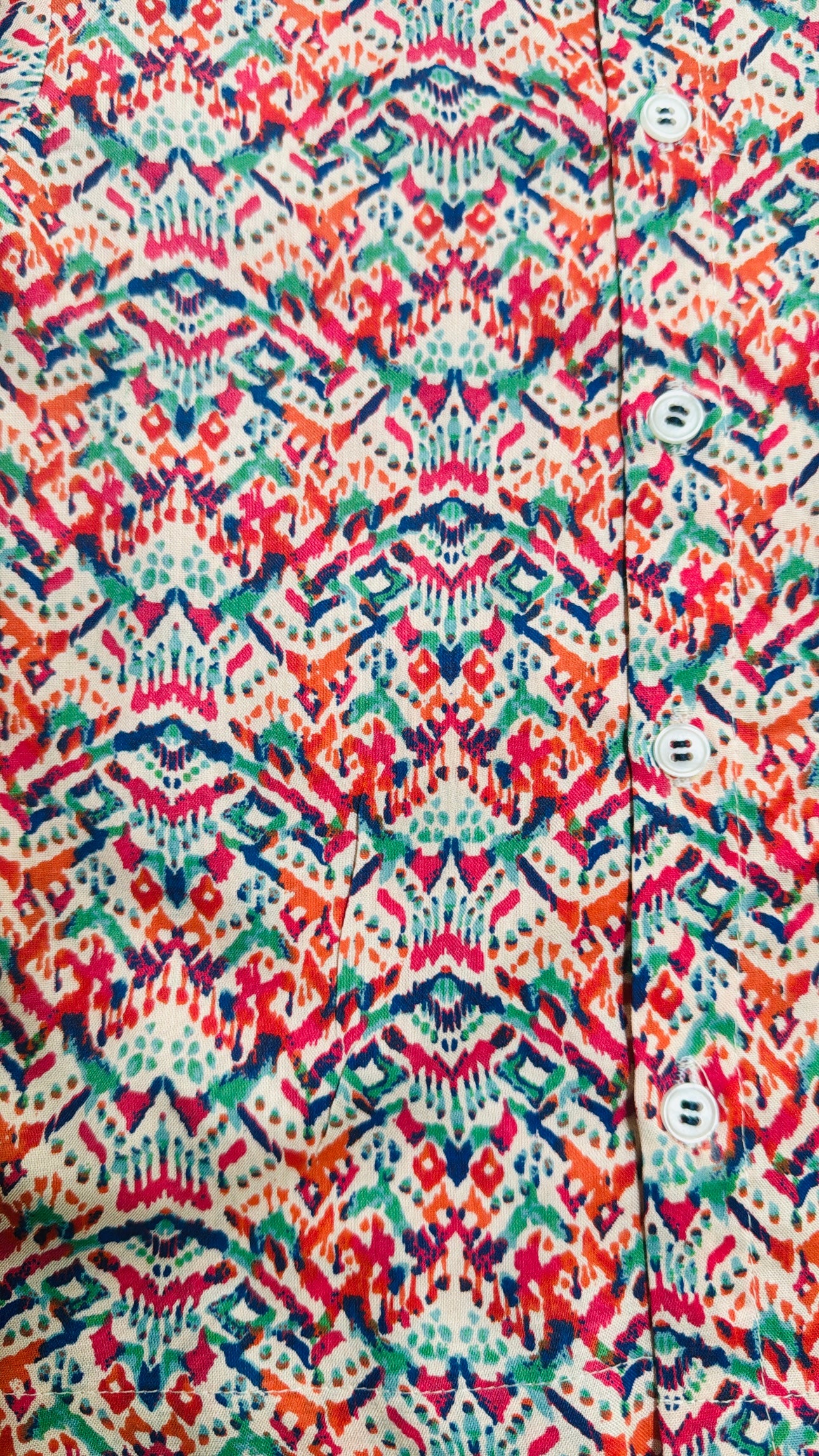 Multicolour printed unisex shirt with Shorts