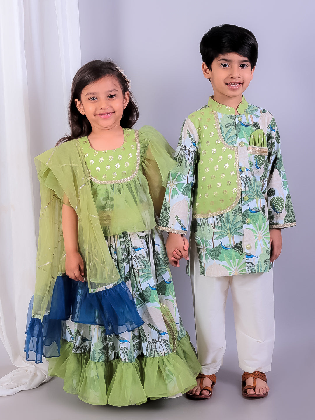 Green jungle printed kurta pyjama with chanderi panels