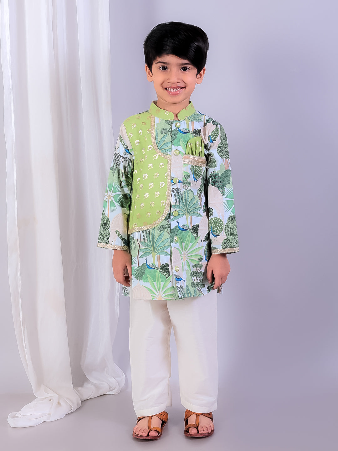Green jungle printed kurta pyjama with chanderi panels