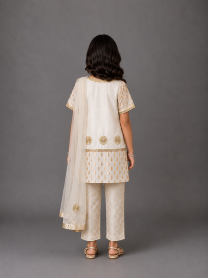 Off White Chanderi Kurta set