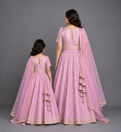Lavendar Brocade lehnga set