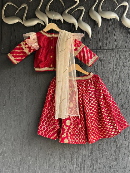 Red Chanderi attached dupatta lehnga set ( FIFI / BUA KI SHAADI)