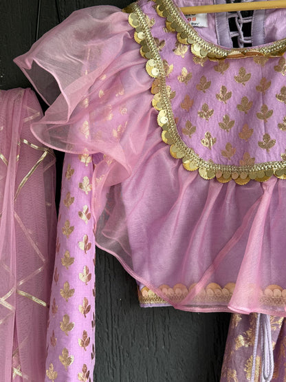 Lavendar  organza frilly  chanderi lehnga set and duppata(Maasi ki Shaadi)