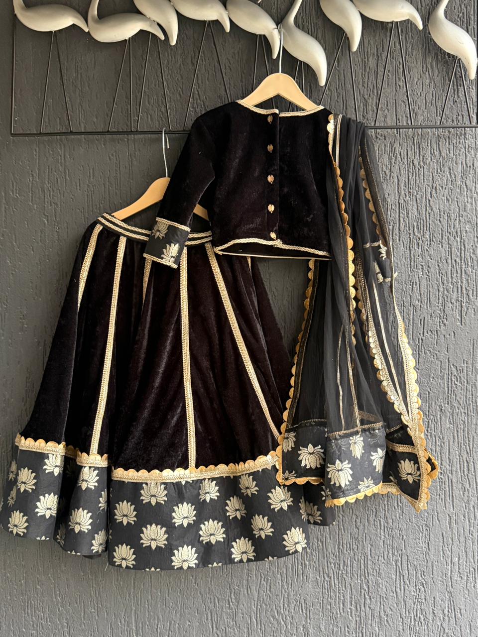 Black Velvet Lehnga (Bua Ki Shaadi )