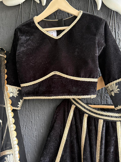 Black Velvet Lehnga (Bua Ki Shaadi )
