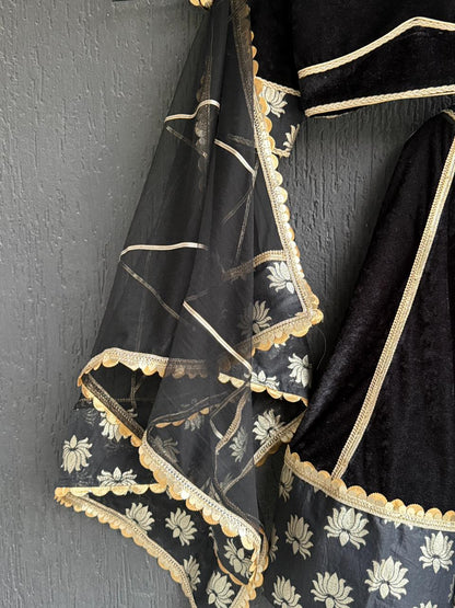 Black Velvet Lehnga (Bua Ki Shaadi )