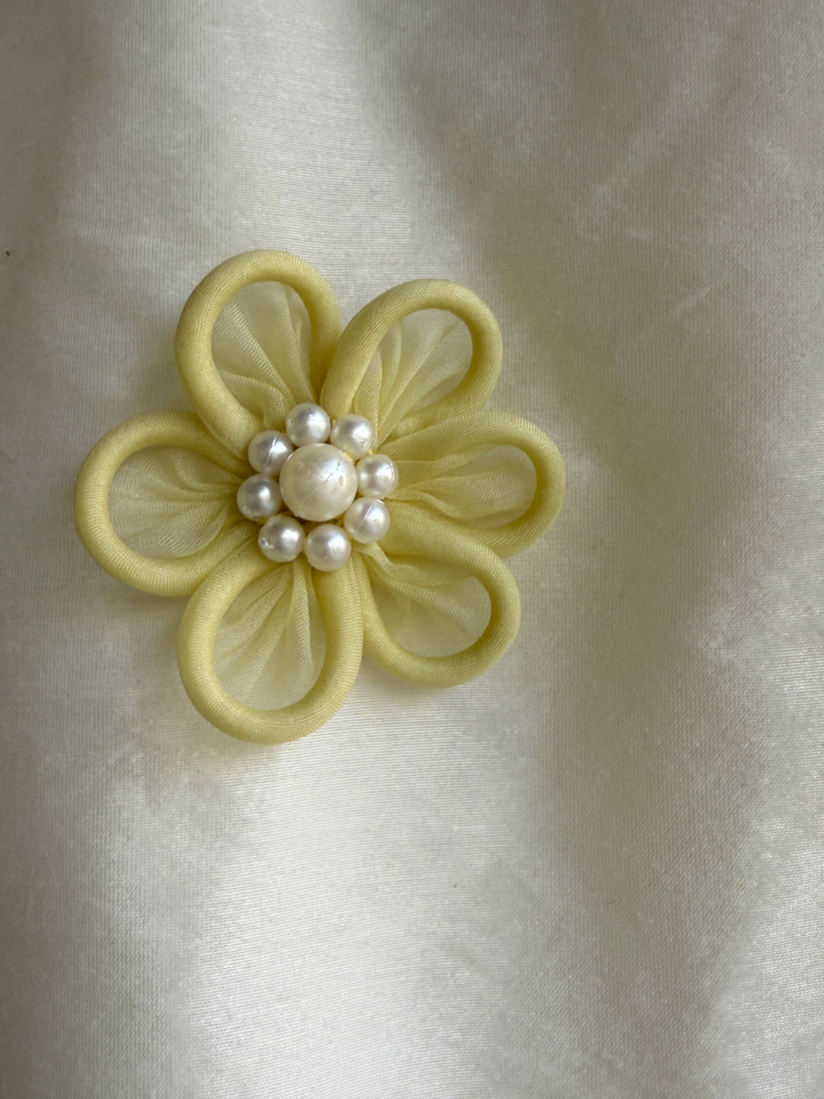 0ff white 3D flower kurta set