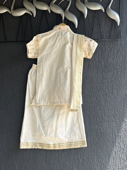 Off White Shirt Lungi Set with Patka