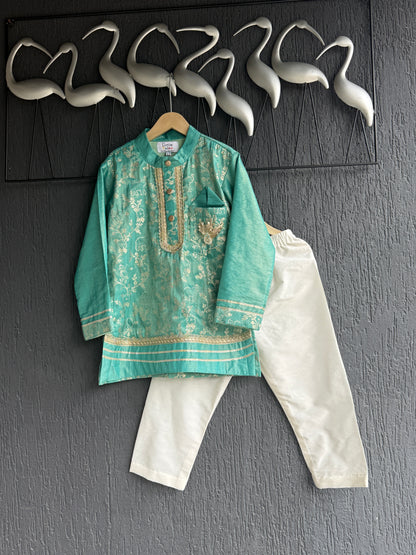 Pastel Green Chanderi Embrodriery Kurta and Off White White Pyjama