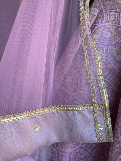Lavendar Brocade lehnga set