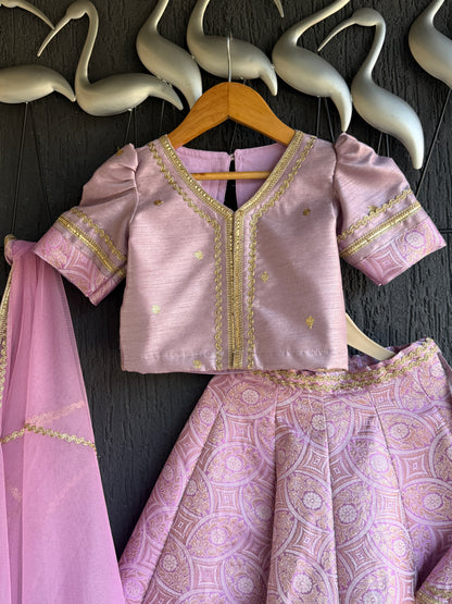 Lavendar Brocade lehnga set