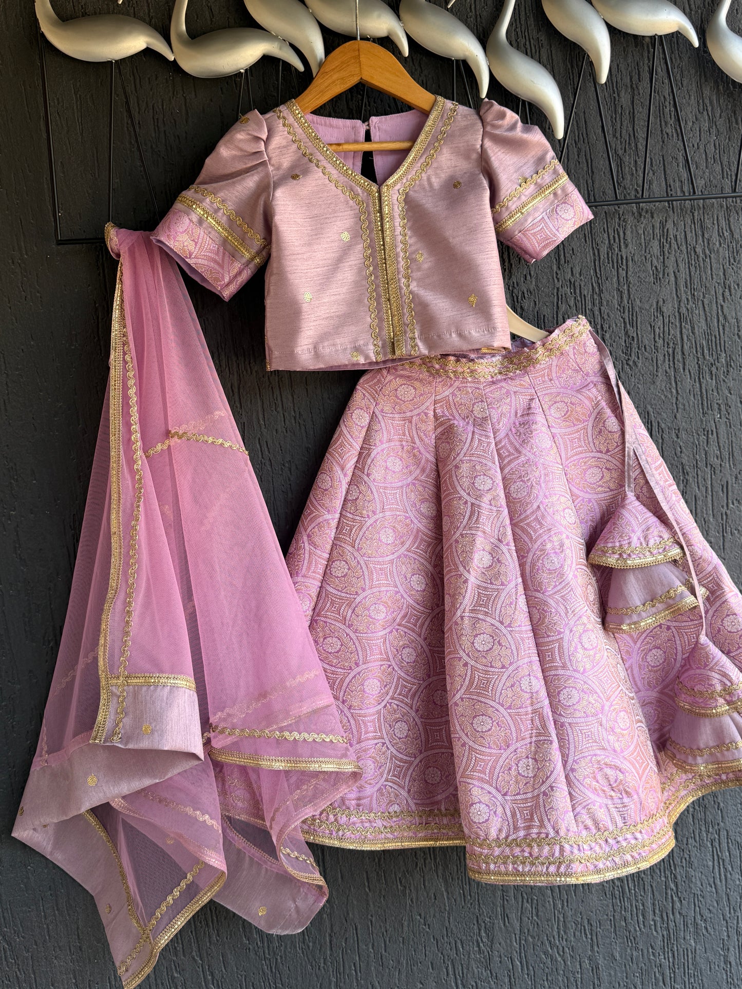 Lavendar Brocade lehnga set