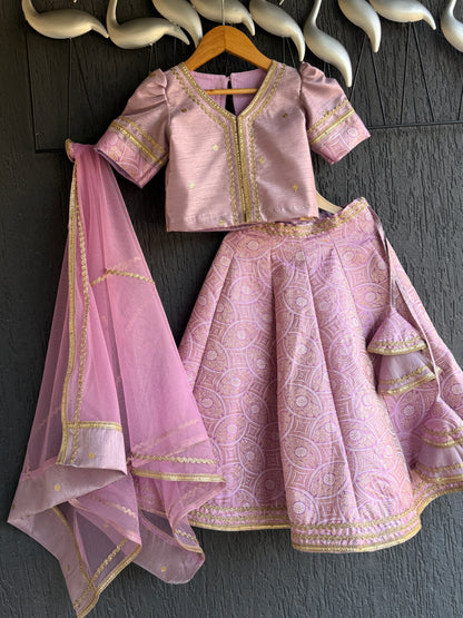 Lavendar Brocade lehnga set