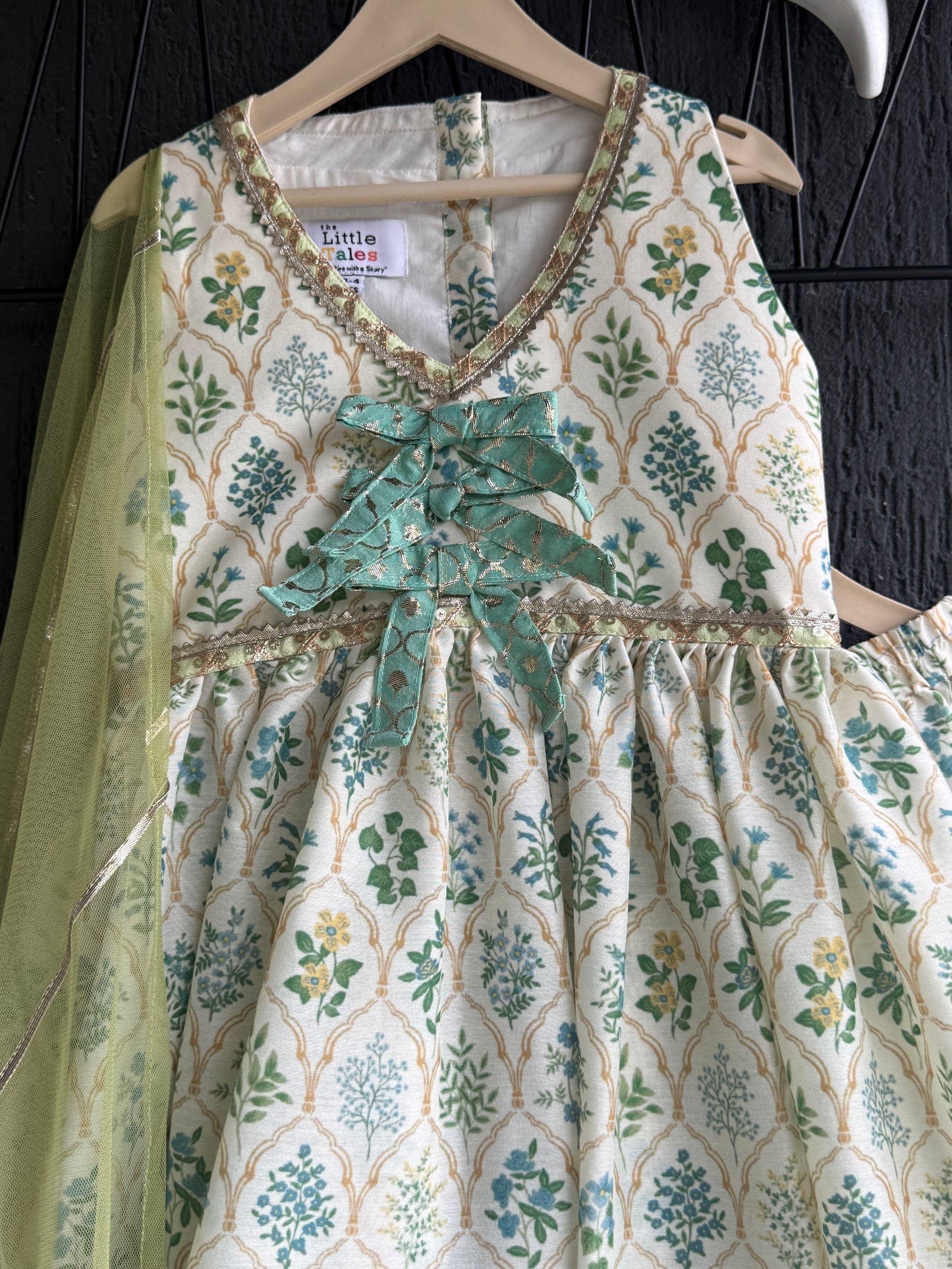 Off White Green Printed Bow Kurta set