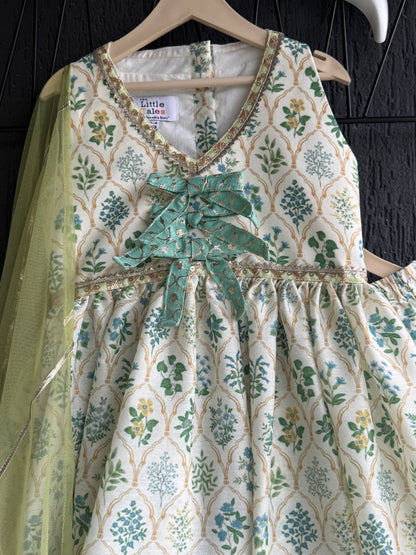 Off White Green Printed Bow Kurta set