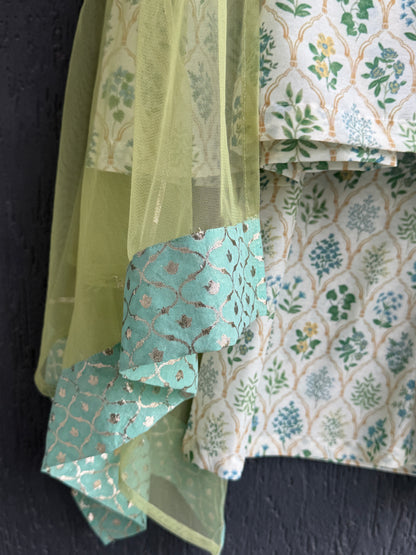 Off White Green Printed Bow Kurta set