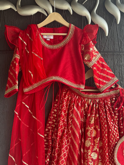 Red Chanderi attached dupatta lehnga set  (MAMA KI SHAADI)